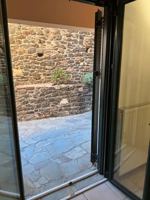Appartement Avec Vue Aegina Esterno foto