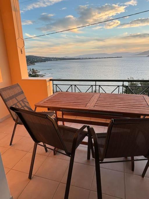 Appartement Avec Vue Aegina Esterno foto